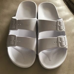 Freedom Moses White Slide